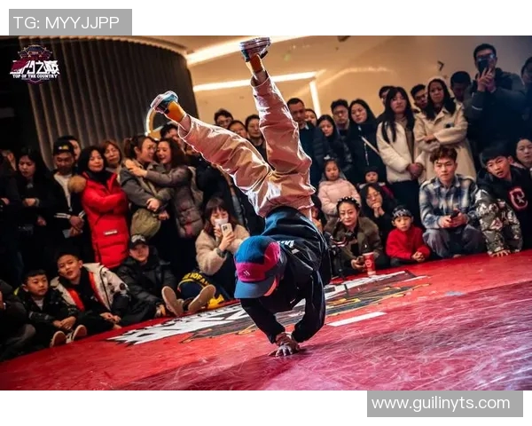 西安街舞队的区域防守策略解析与街舞文化的深度融合探讨 西安街舞队的区域防守策略解析与街舞文化的深度融合探讨