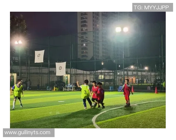 少儿足球基本功训练的重要性与有效方法探讨 少儿足球基本功训练的重要性与有效方法探讨